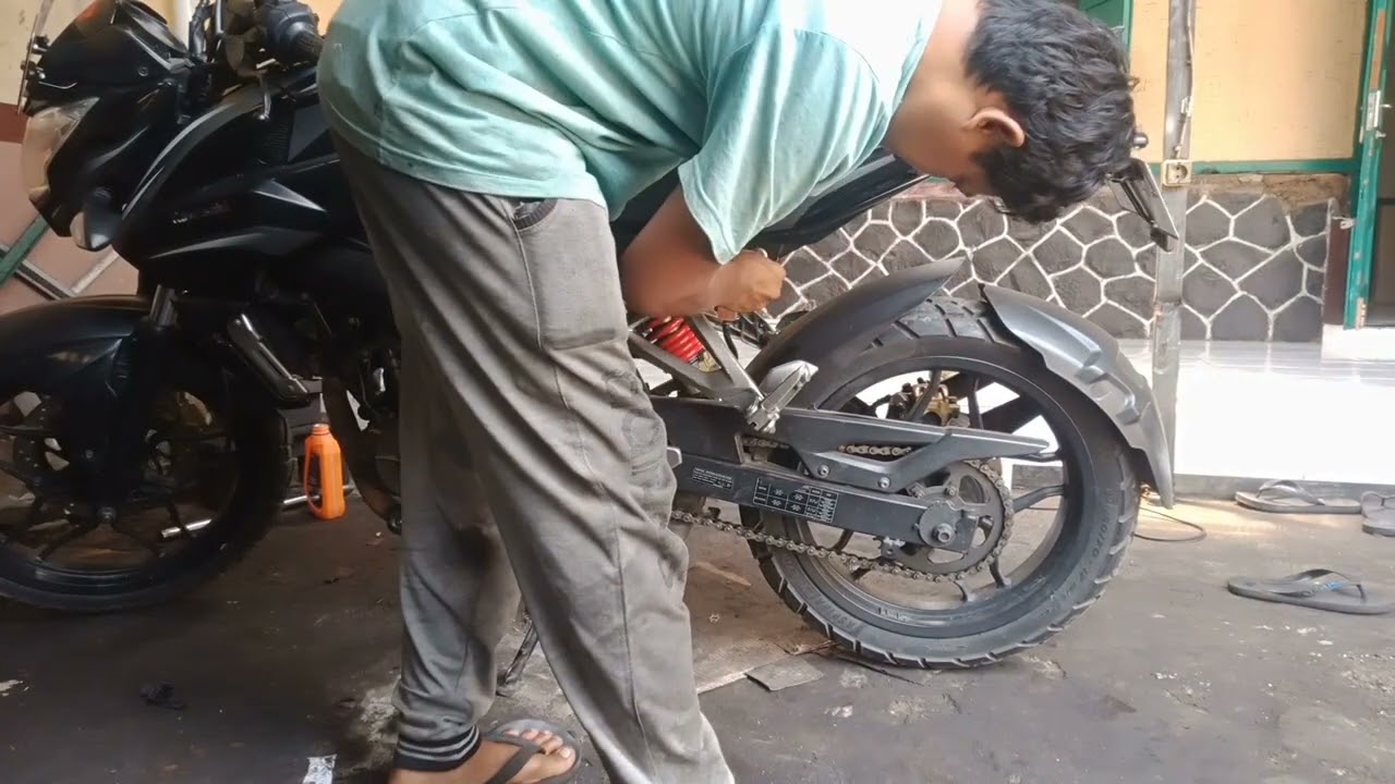 Inilah penyebab lampu depan KAWASAKI BAJAJ 200 NS mati.