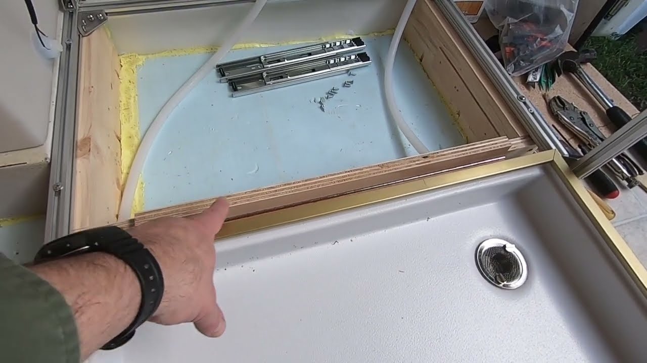 Fold down recirculating shower for van (part 2)