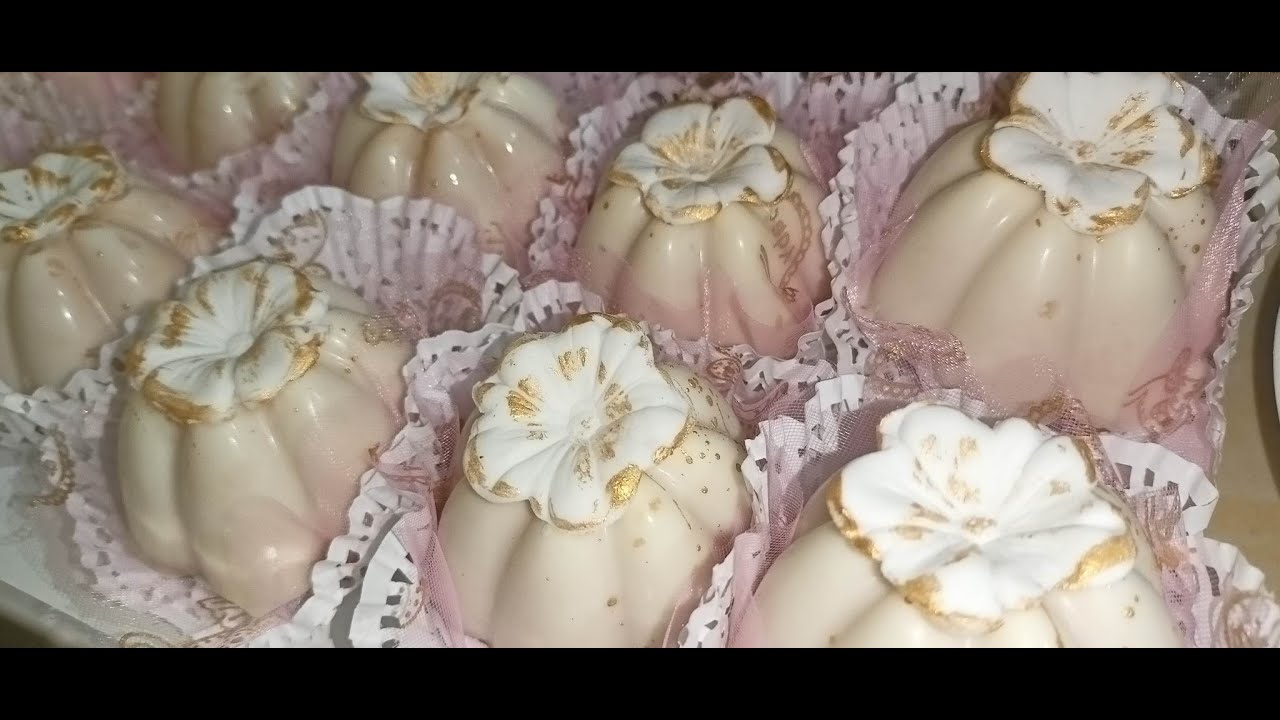 قاطو الشوكولا. بذوق الفراولة رائع. ويقطع كمية كبيرة وتخدميه في ساعة وحدة،🤩🤩🤩🤩😋