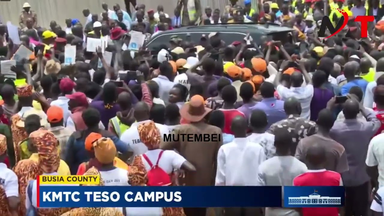 “NITAWANYOROSHA ASUBUI NA MAPEMA!” Ruto FIRES BACK at Opposition in Busia!