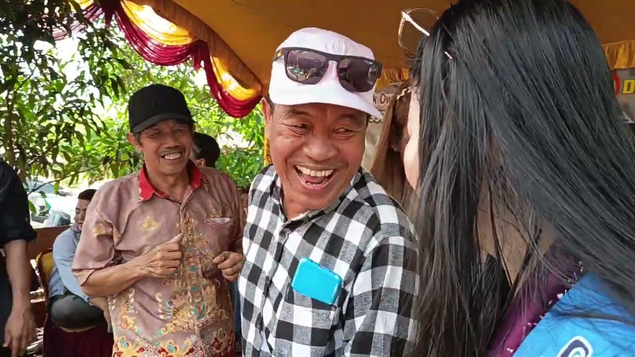 TERGILA GILA { Feby Anggelina } wedding Party DEPRIANA & RUDI desa Rantau Asem Katingan