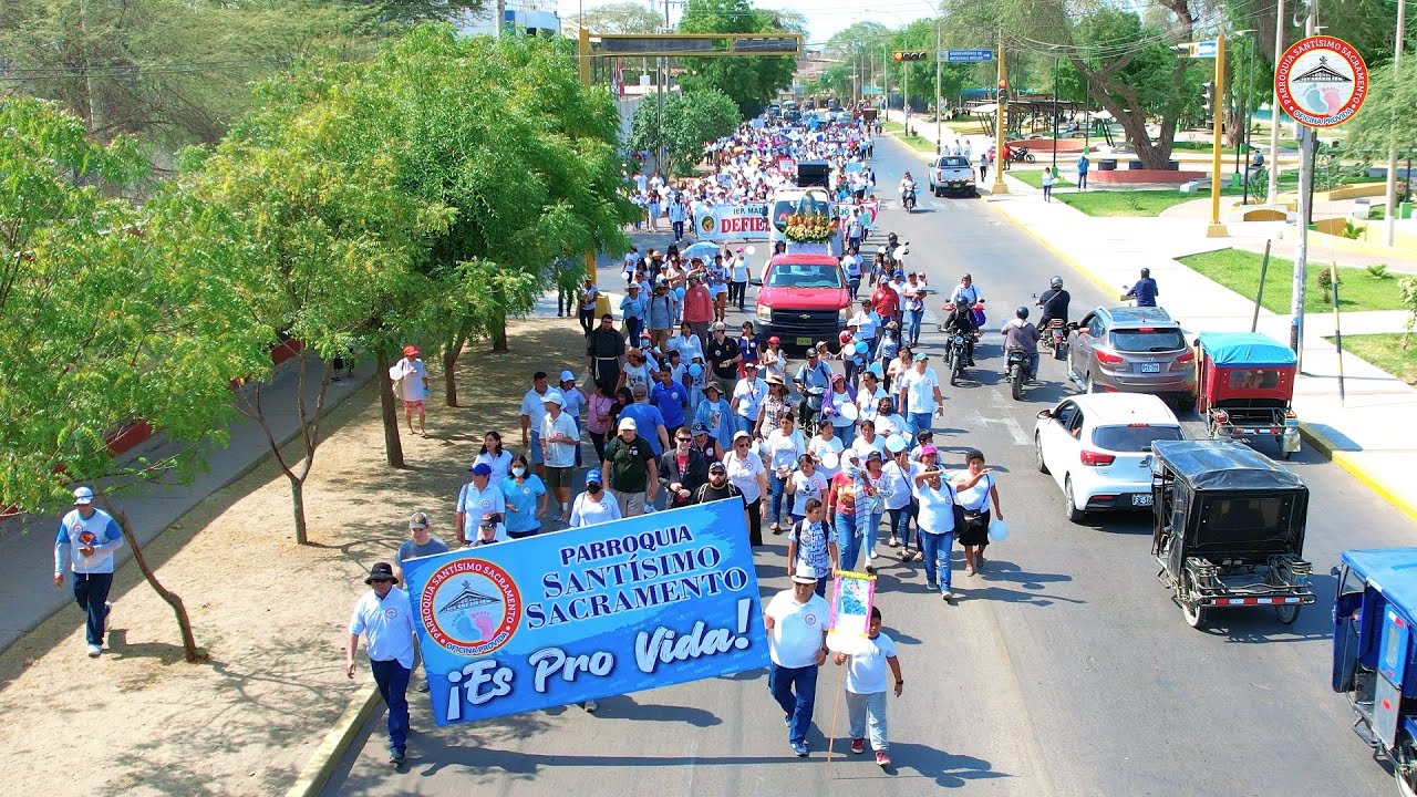 Procesión PRO-VIDA. Parroquia Santísimo Sacramento. 18.01.23 - Drone Piura, Perú. 4K