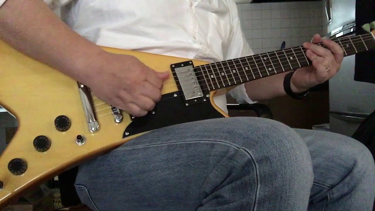 Moderne/NT  EASTWOOD GUITARS