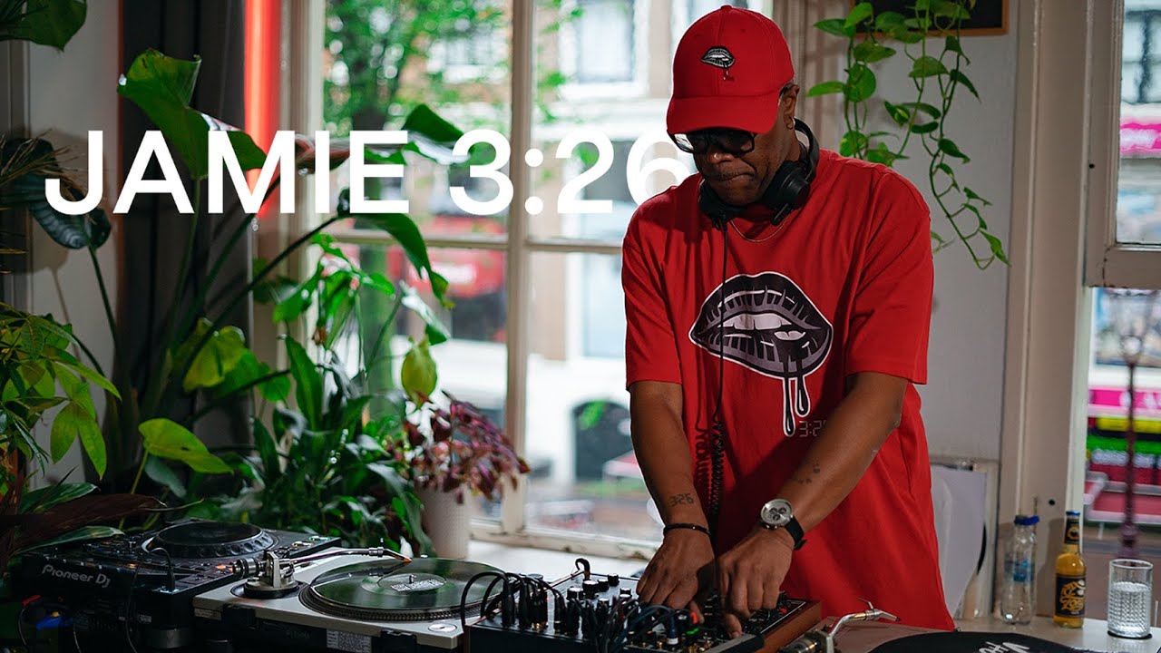 Chicago House with Jamie 3:26 | 045