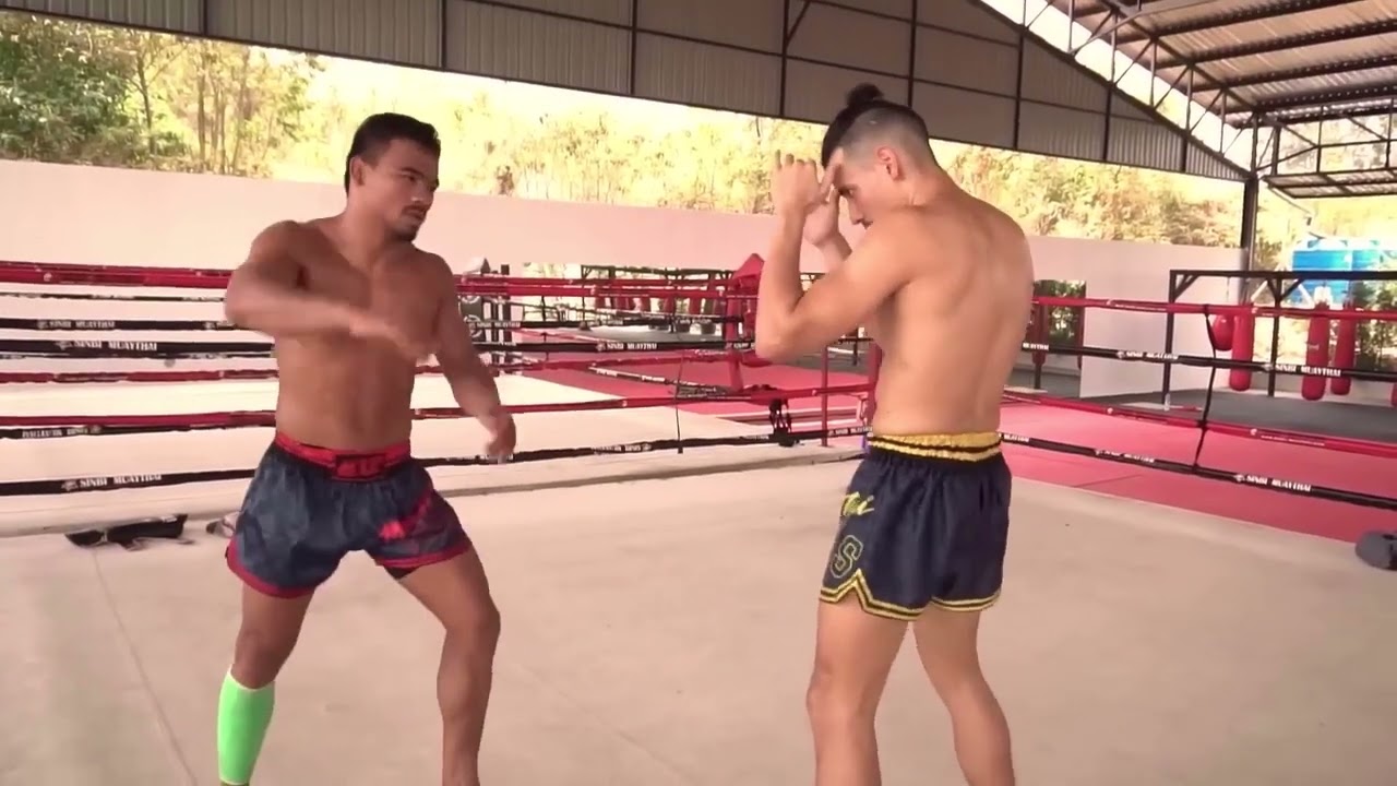 Muay thai vs Muay Boran. deporte vs arte marcial #muaythai #box #thai #gracias @GaawutProductions
