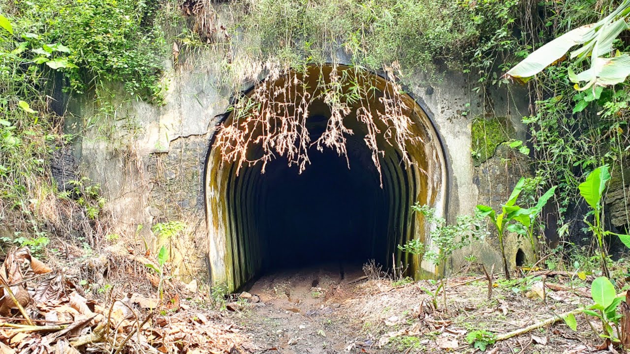 JARANG DIJAMAH MANUSIA ! EXPLORE TEROWONGAN JULIANA / BENGKOK YANG PENGHUNINYA SUKA SAMA SAYA