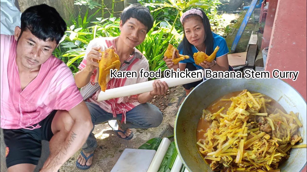 Red Karen food with banana stem and chicken is really delicious.