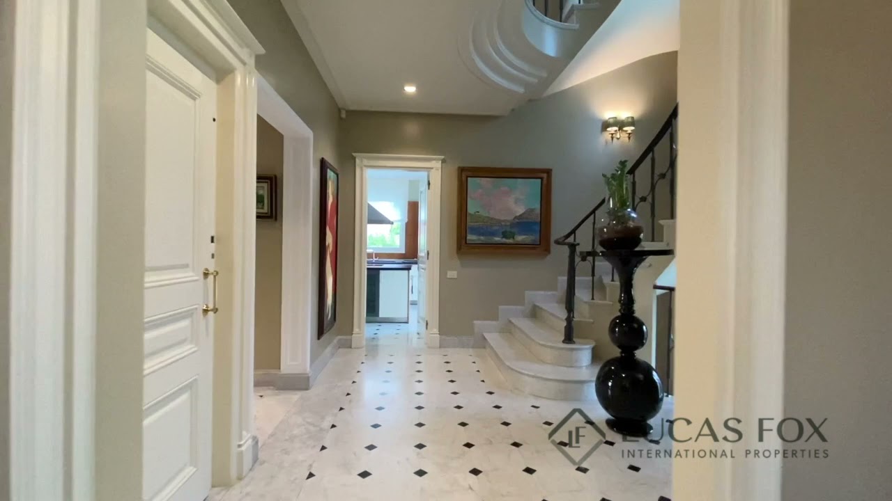 Fabulous colonial style villa just off the seafront in Terramar, Sitges. REF: SIT22533