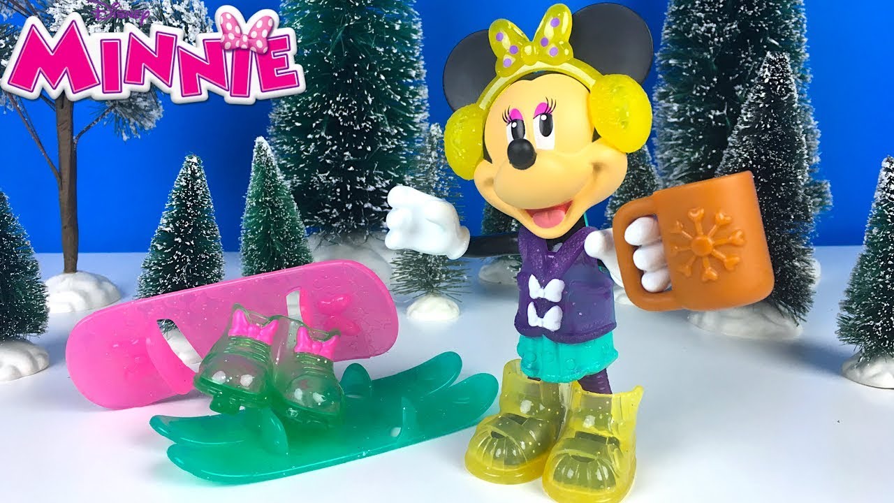 MINNIE MOUSE WINTER BOW-TIQUE PLAYSET & STORY WITH MICKEY MOUSE MINNIE AND & DOC MCSTUFFINS