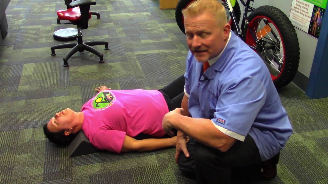 How To Use Lumbar Wedges To Re-Align Your Spine - Vancouver Chiropractic Demonstration