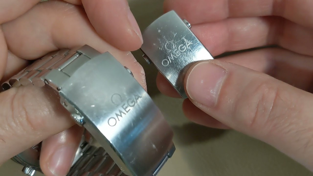 Adjustable clasp installed on older Omega Seamaster 2264.50 watch: review & comparison to smpc clasp