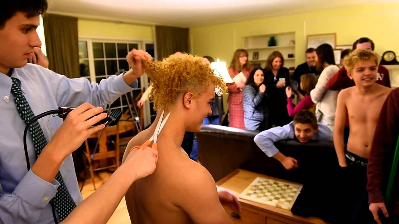 Jamesville-DeWitt swimmers get close shave