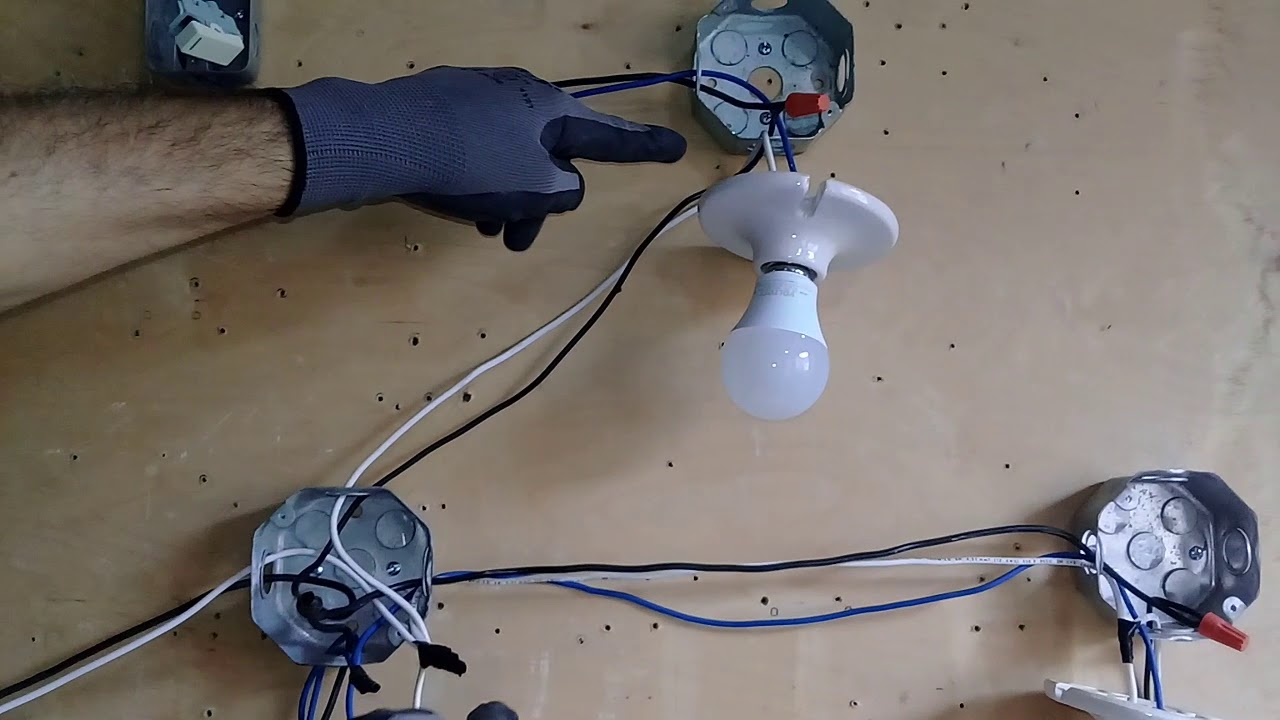 Como hacer derivaciones desde diferentes rosetas (portalámparas)...