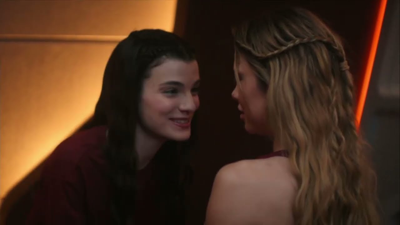 Drunk Tarima Gets Back To Her Dorm & Genesis Helps Her To Her Bed (Star Trek Starfleet Academy 1x08)