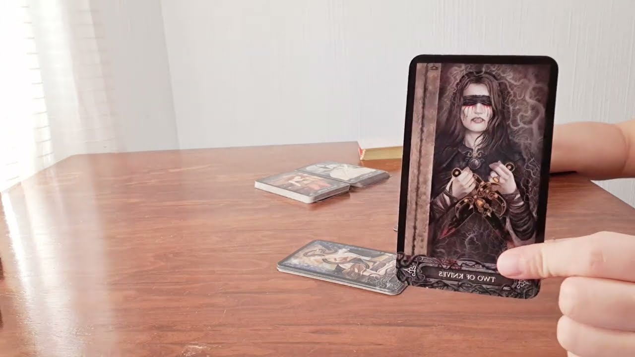 ESTÁ VIENDO QUE TE LEVANTASTE DE LA TUMBA! RESURGES! TE ATACA POR QUE , QUIERE QUE SEAS SU SUSTENTO!