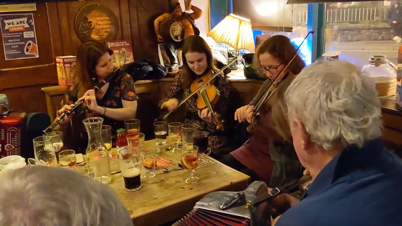 Trad Session in Galway with Seamus Begley (RIP) Nov 2022