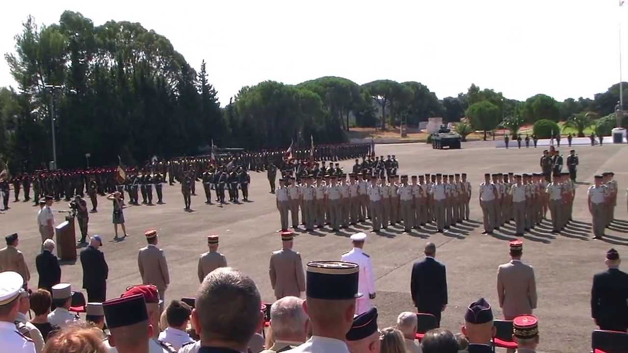 Lieutenants  et sergents des Troupes de marine