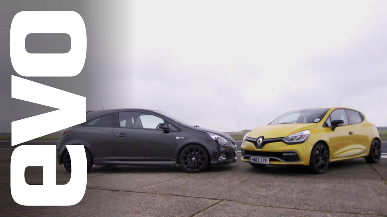 Renault Clio 200 Turbo против Vauxhall Corsa VXR Clubsport | evo TRACK BATTLE