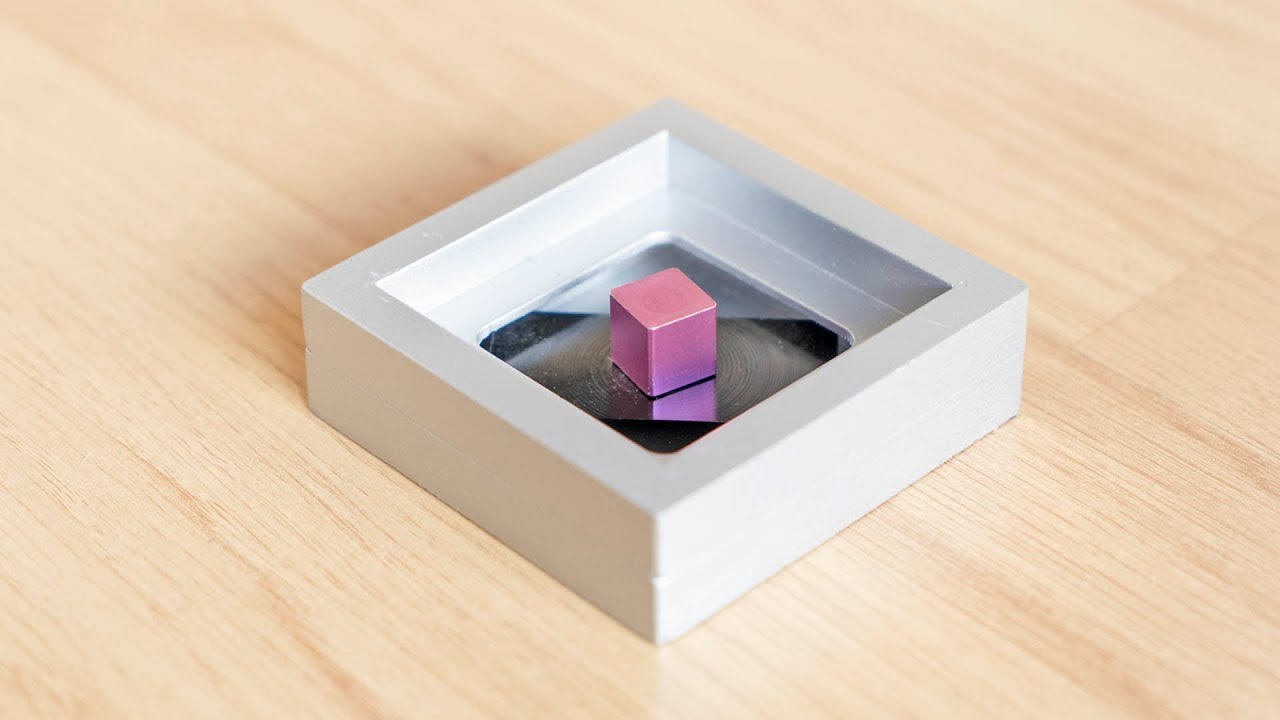 ¿CÓMO SACARÍAS EL CUBO DE LA CAJA?