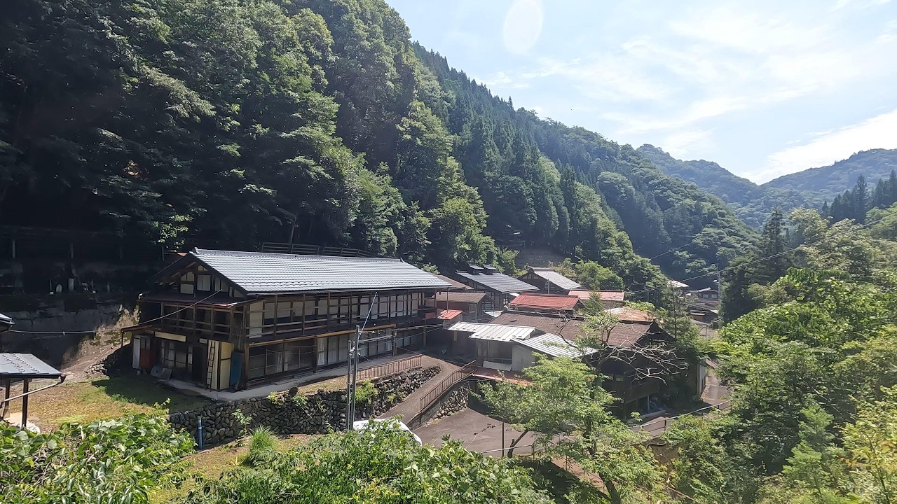 【長野県佐久市】異世界のような誰もいない美しい限界集落を彷徨った