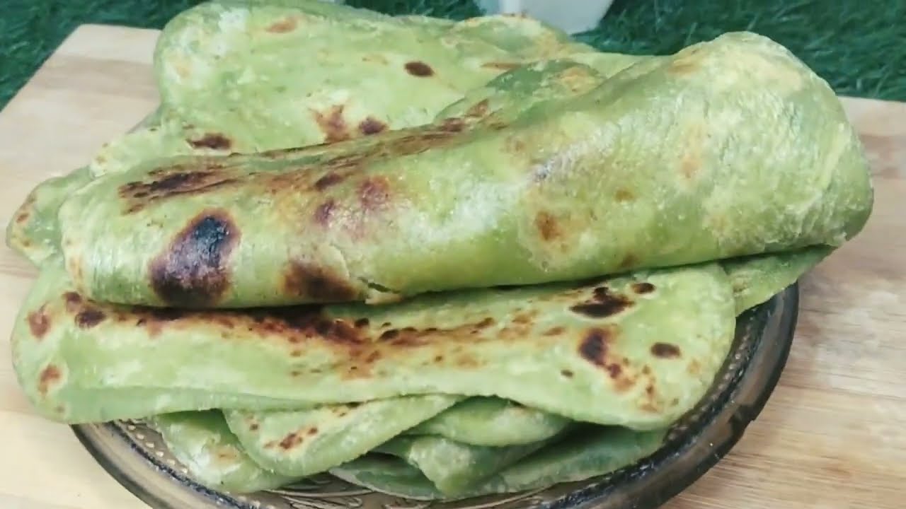 শীতের স্পেশাল কড়াইশুঁটির পরোটা | নরম ও মজাদার রেসিপি 