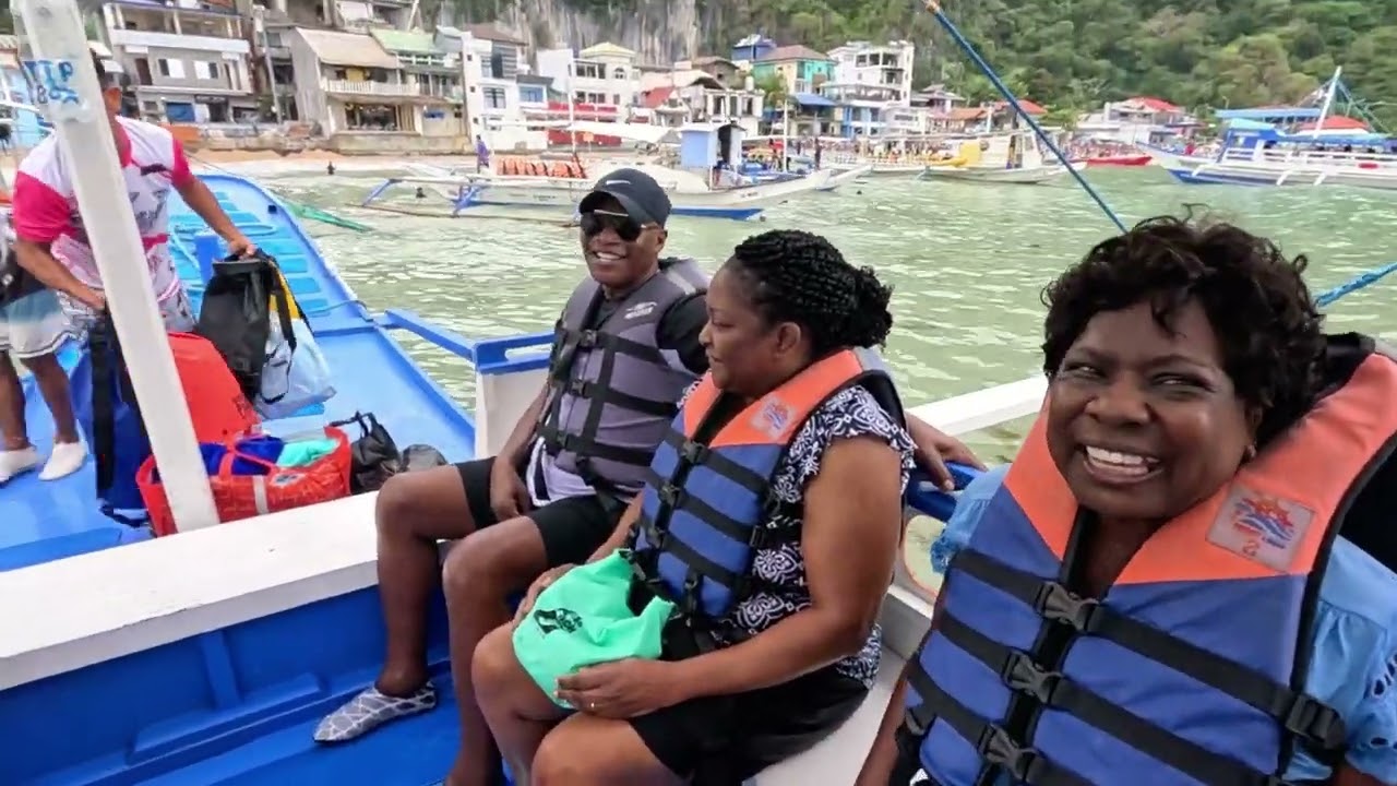 We Finally Went Island Hopping In Palawan!