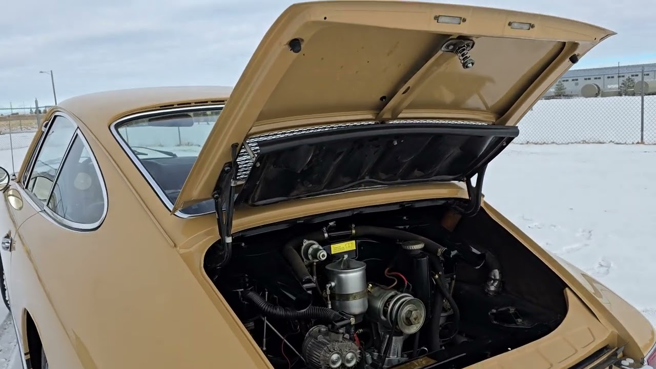 1968 Porsche 912 Coupe interior