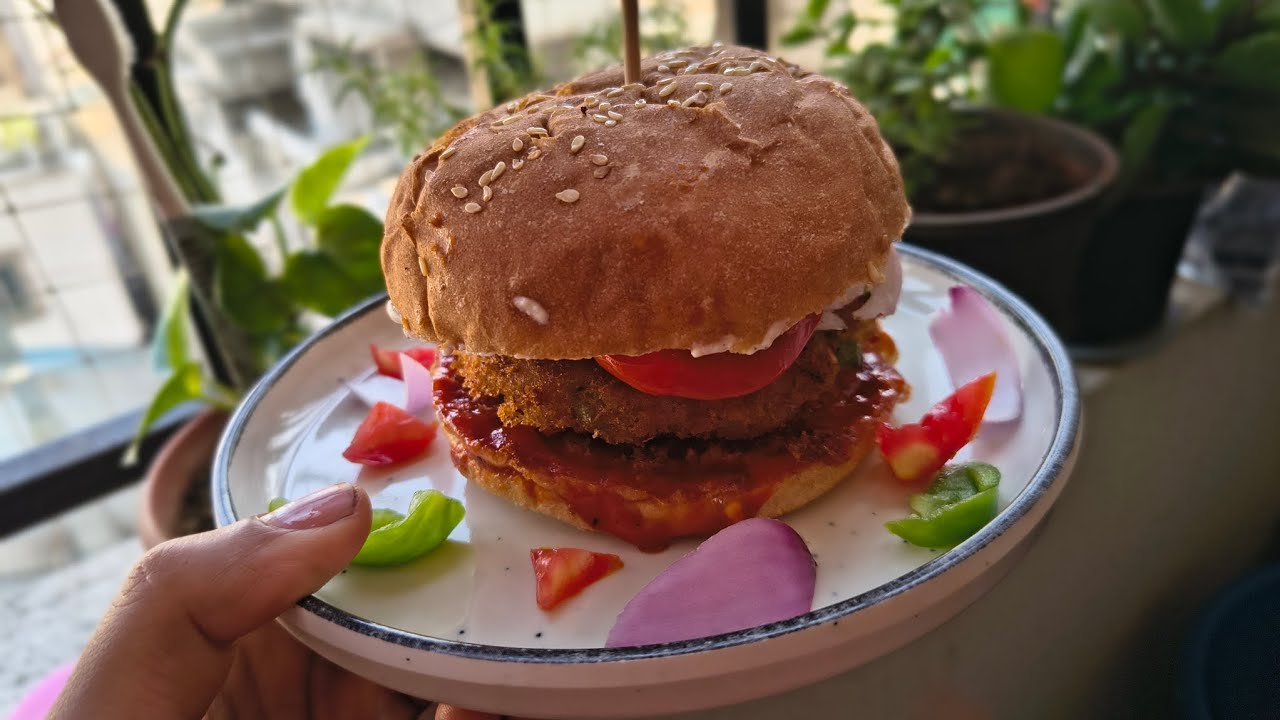 Ghar pe burger kaise banaye easy recipe #cooking#ghr ka khana 