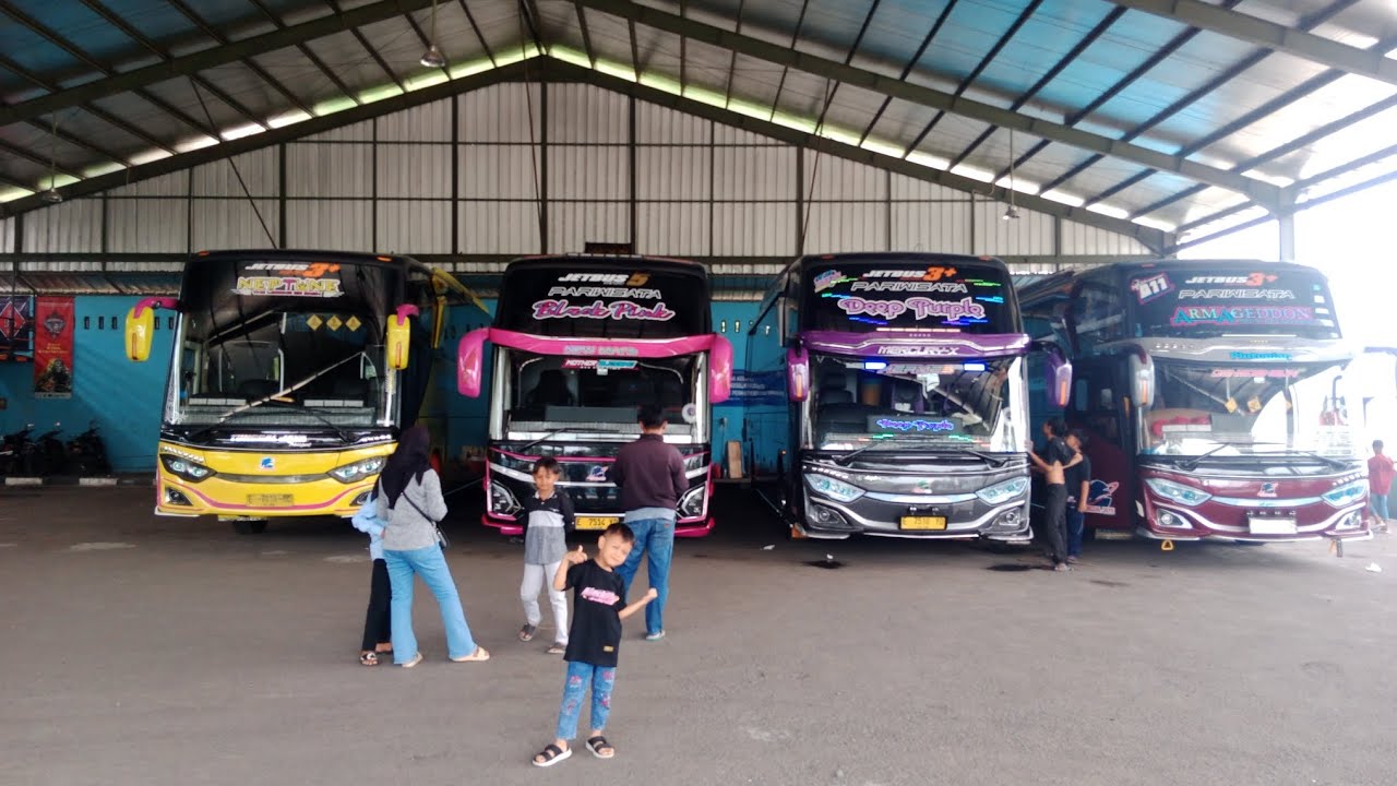 Armageddon Masuk Garasi Tunggal Jaya #telolet #bus #tunggaljaya #basuri