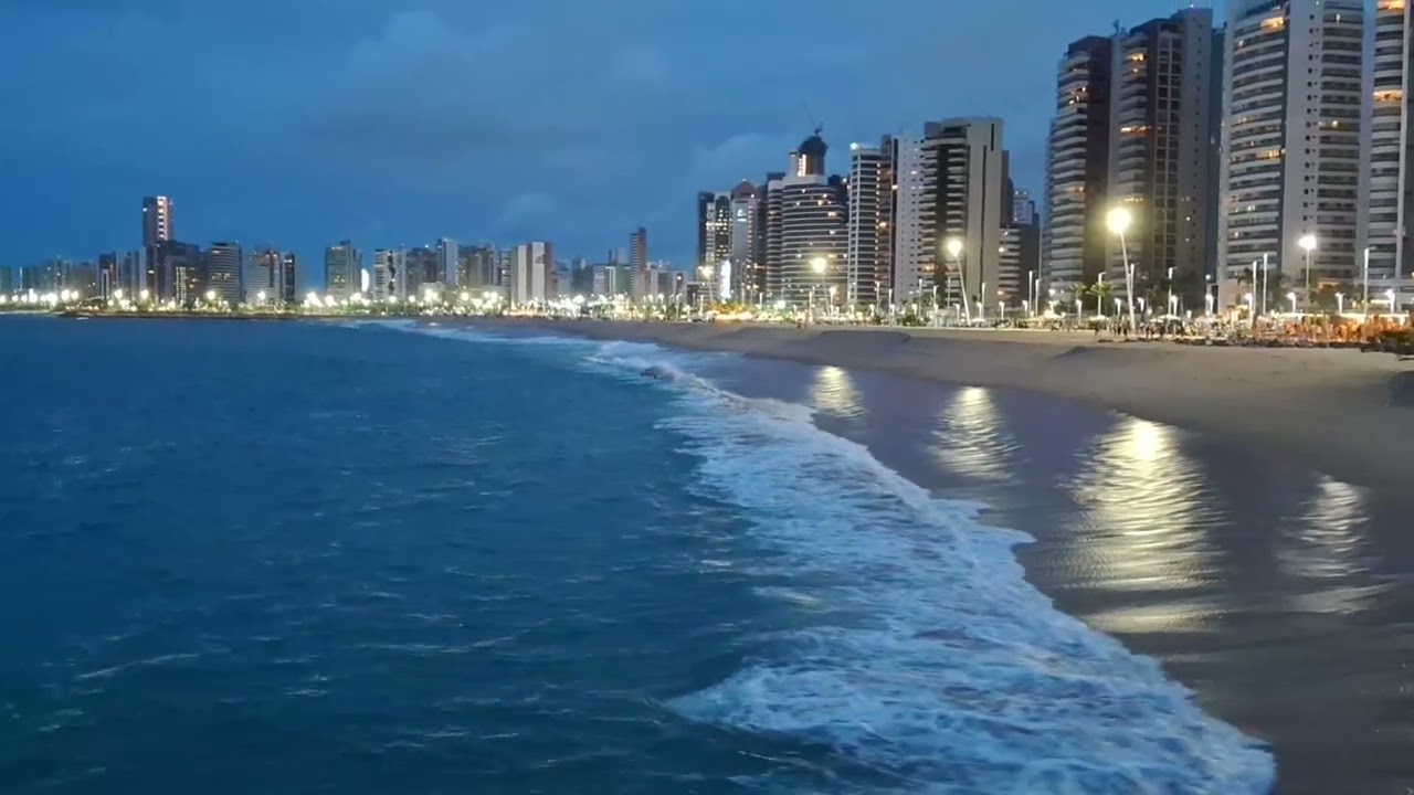 PRAIA dO MEIRELES A NOITE 
