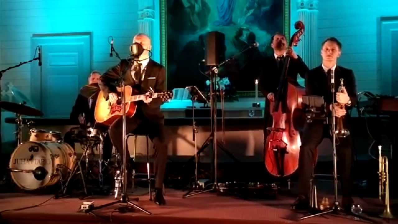 Juha Tapio - Kaksi vanhaa puuta - Laukaan kirkko 18.12.2014 Live