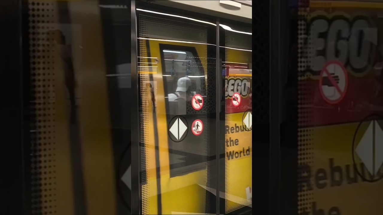 🇲🇾 MRT Kajang Line | Set 108 [LEGO wrap] departing at Tun Razak Exchange station