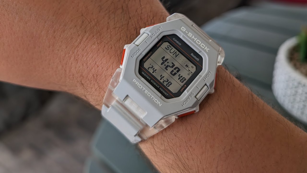G-Shock Unboxing the grey and white GD-B500 with red buttons