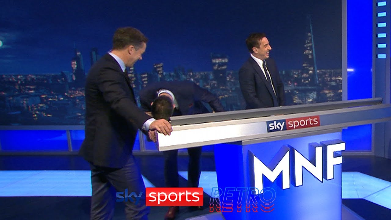 Gary Neville & Jamie Carragher argue over Paul Pogba