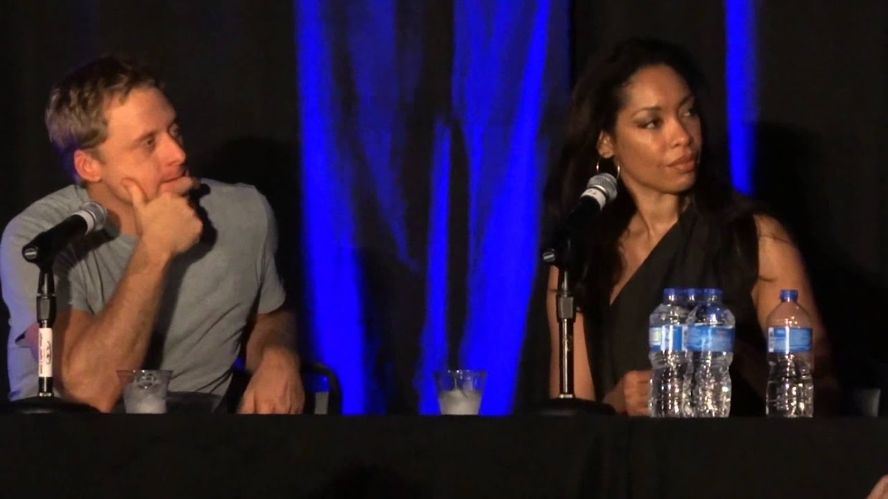 Gina Torres sings "When did you leave Heaven" live. 