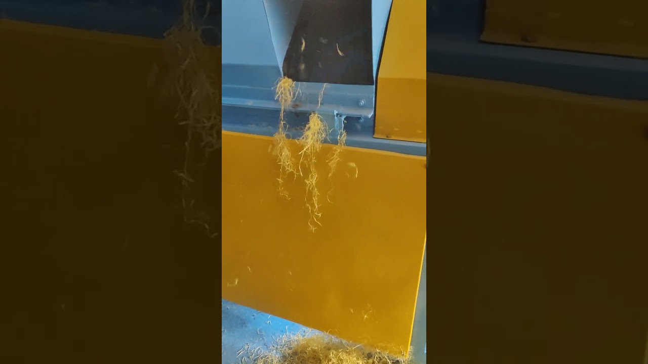 plastic rafiya cutting with dust removing machine(By: Pooja engineering works)