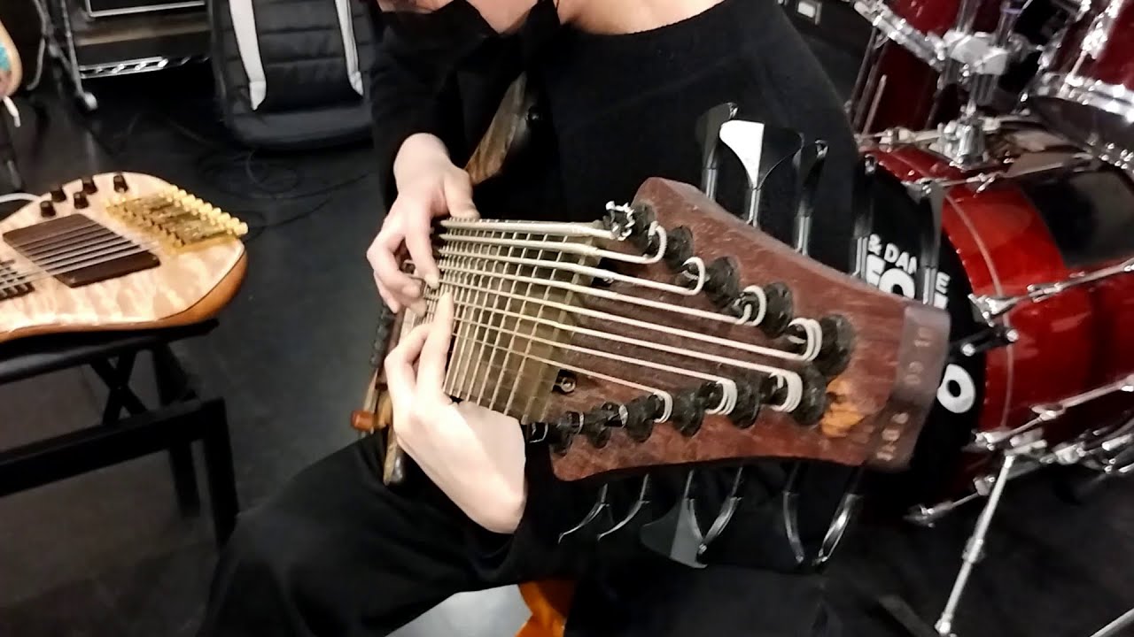 Tapping/Delay/11 string bass - Snowfield
