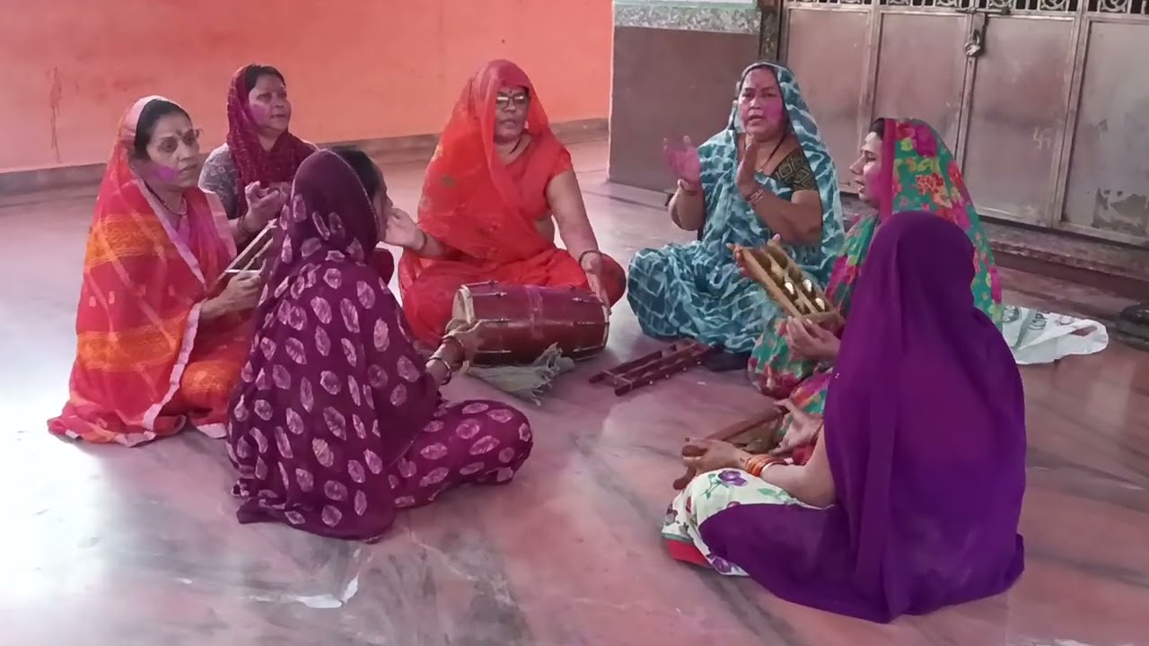 आज बिरज में होली रे रसिया भजन