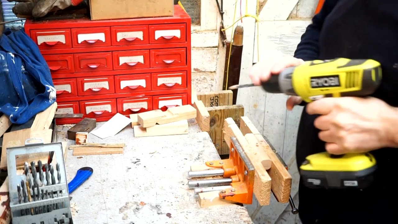 manufacturing a Roman twist auger from Saalburg