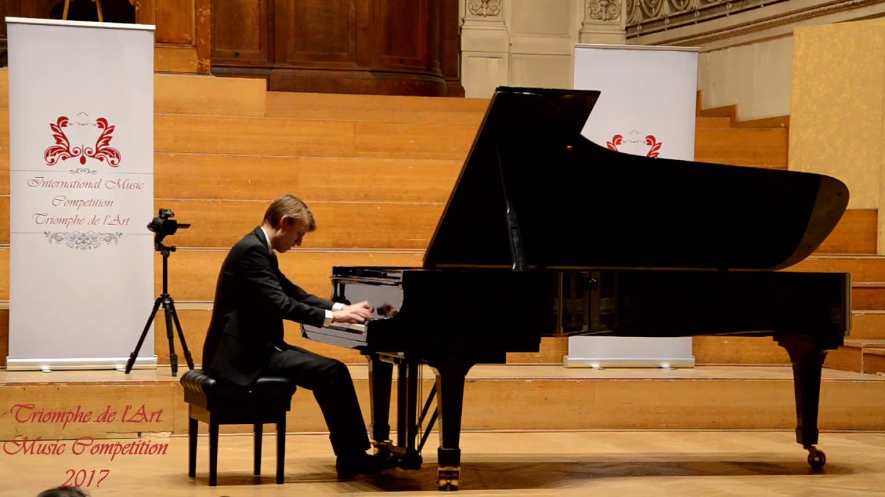 Stijn Claeys (Triomphe de l'Art Music Competition): M.Ravel - Gaspard de la Nuit (ONDINE)