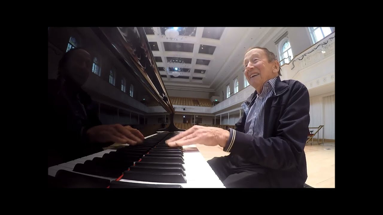 Stan Breingan in the Grand Hall, City Halls - Lids Open Day - Sep 3rd 2023