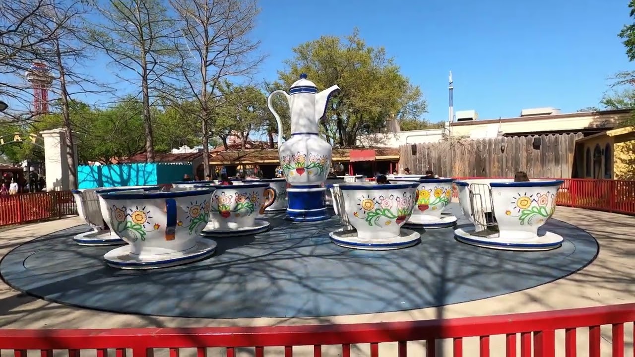 La Fiesta De Las Tazas | Six Flags Over Texas