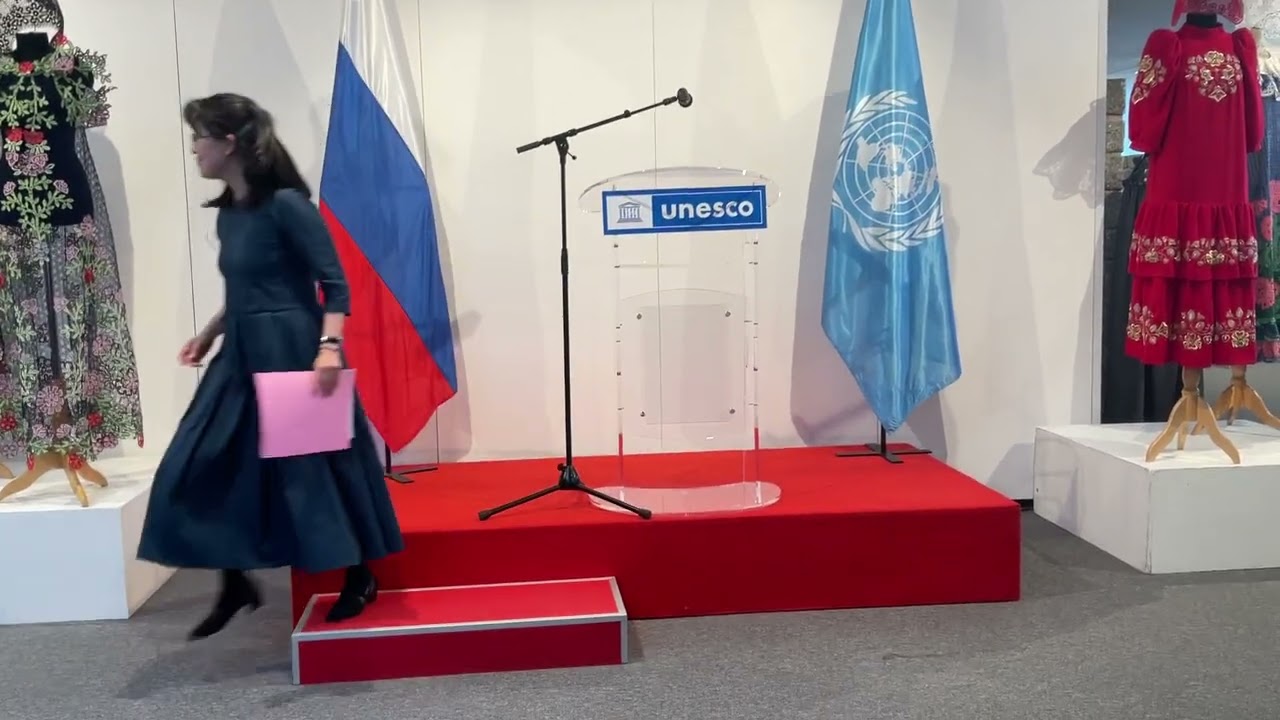 видео открытия выставки юнеско париж