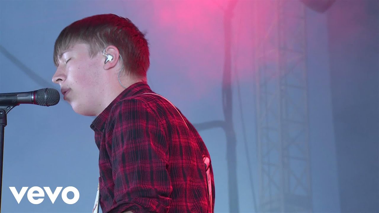 Drenge - Bloodsports (Live) – Vevo UK @ Bestival 2015