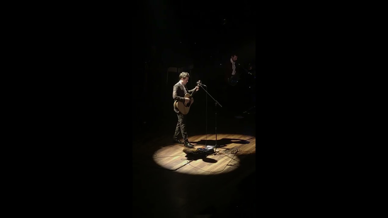 Harry Styles - Girl Crush (Live at the Ryman in Nashville)