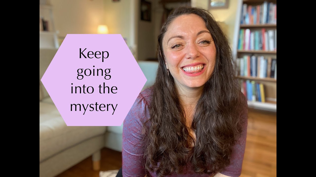 Aquarius September 2022 | Breakthroughs in surprising places | Intuitive tarot & astrology reading