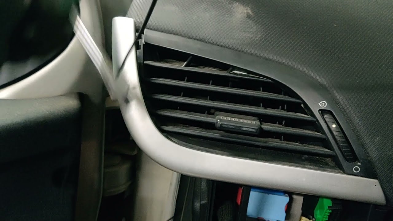 Peugeot 207 air vent  replacement quick guide how to remove (English)