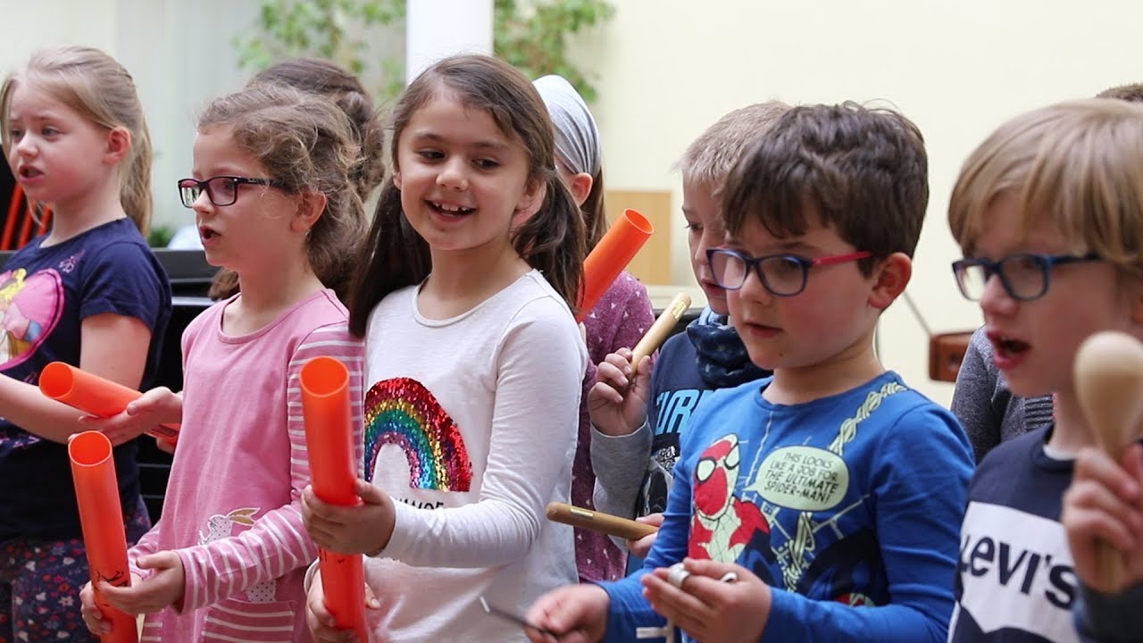 Besuch an der Katholischen Grundschule in Hennef