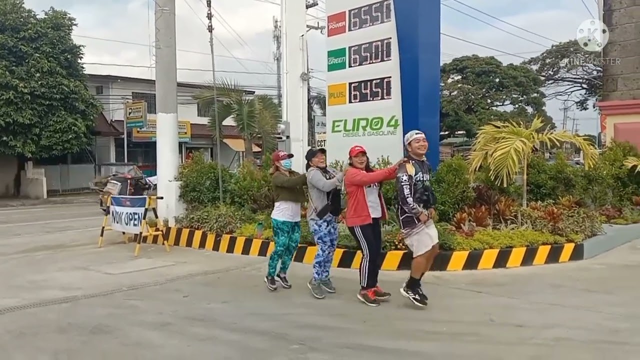 LEFT, LEFT RIGHT, RIGHT GO TURN AROUND GO,GO,GO!