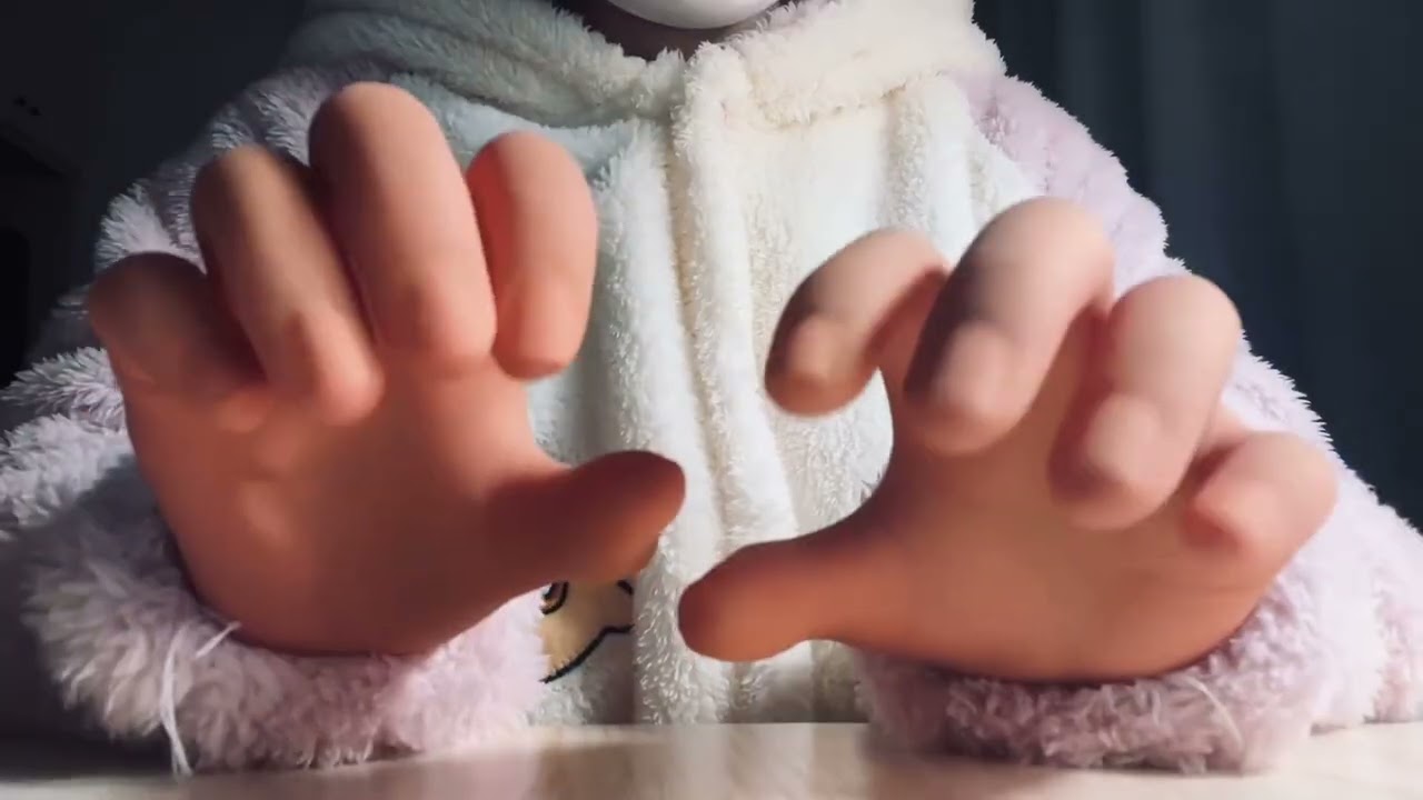 Glove ASMR